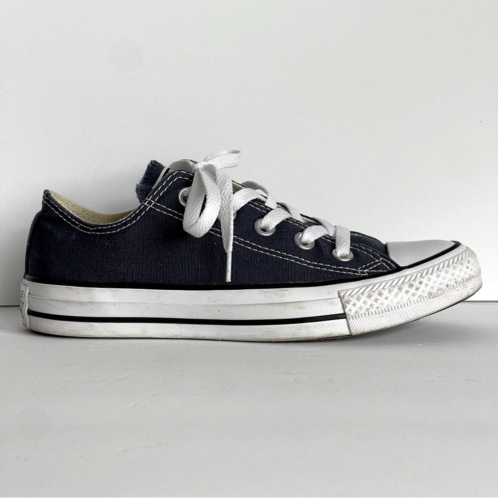 Converse All Star Low Top Sneakers Ladies Size 5.5